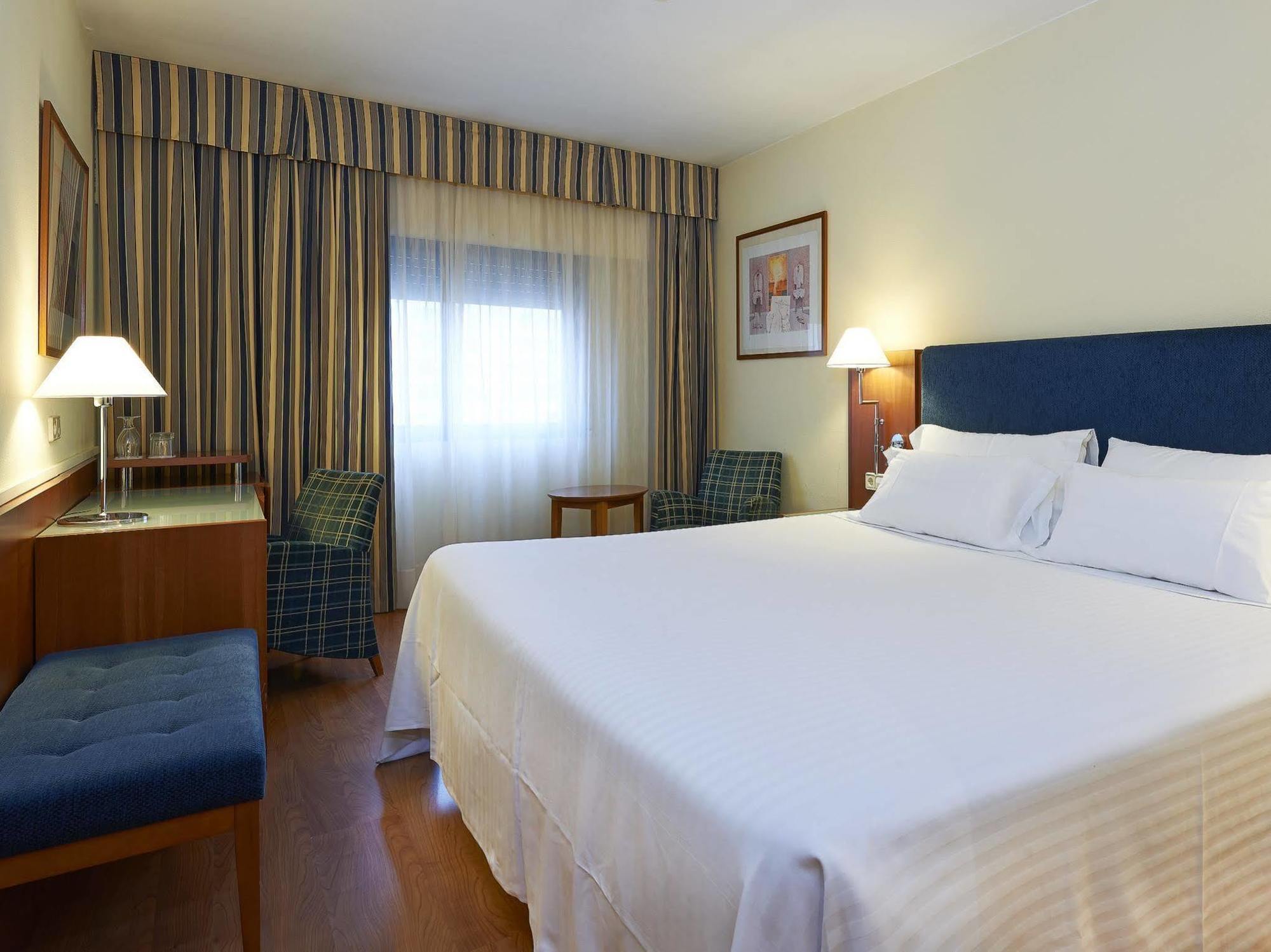 Up Rooms Vic Hotel Eksteriør billede