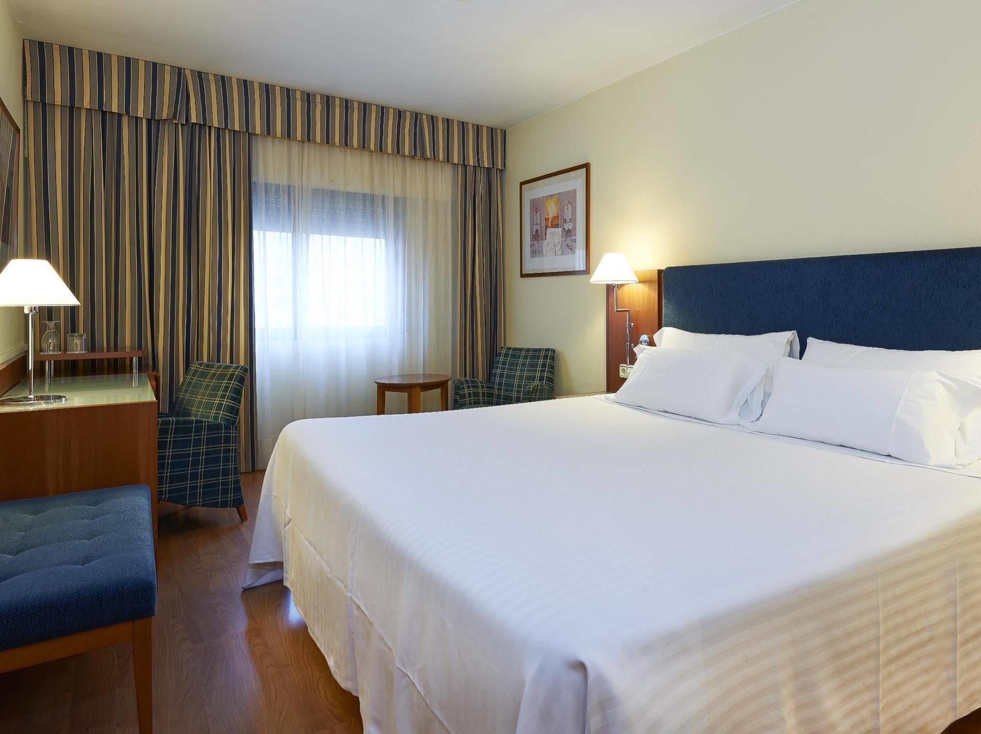 Up Rooms Vic Hotel Eksteriør billede